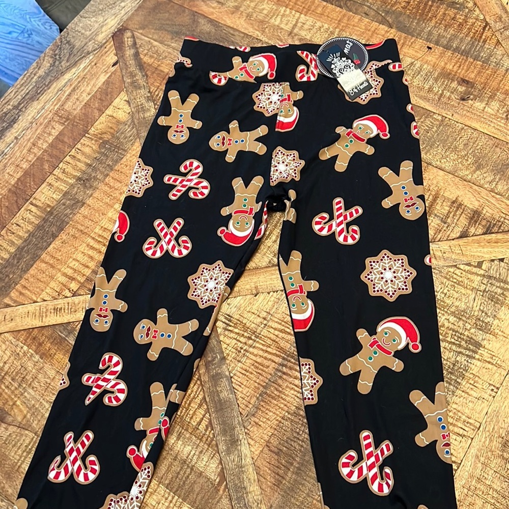 Brand New gingerbread holiday Christmas leggings women’s Medium ugly sweater